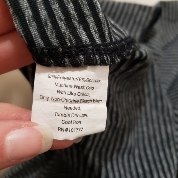 Tranquility mid length striped skirt size medium - Picture 7 of 7